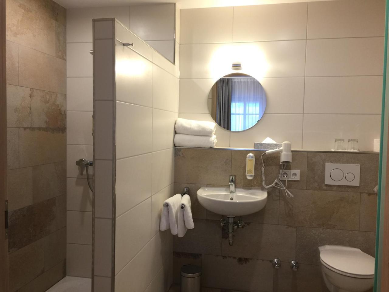 Gaestehaus - Kretschmannshof Oberasbach Esterno foto